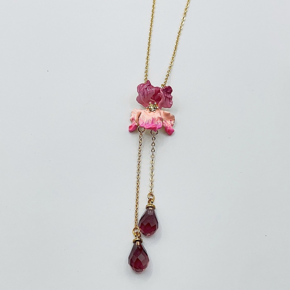 Les Nereides pink flower necklace